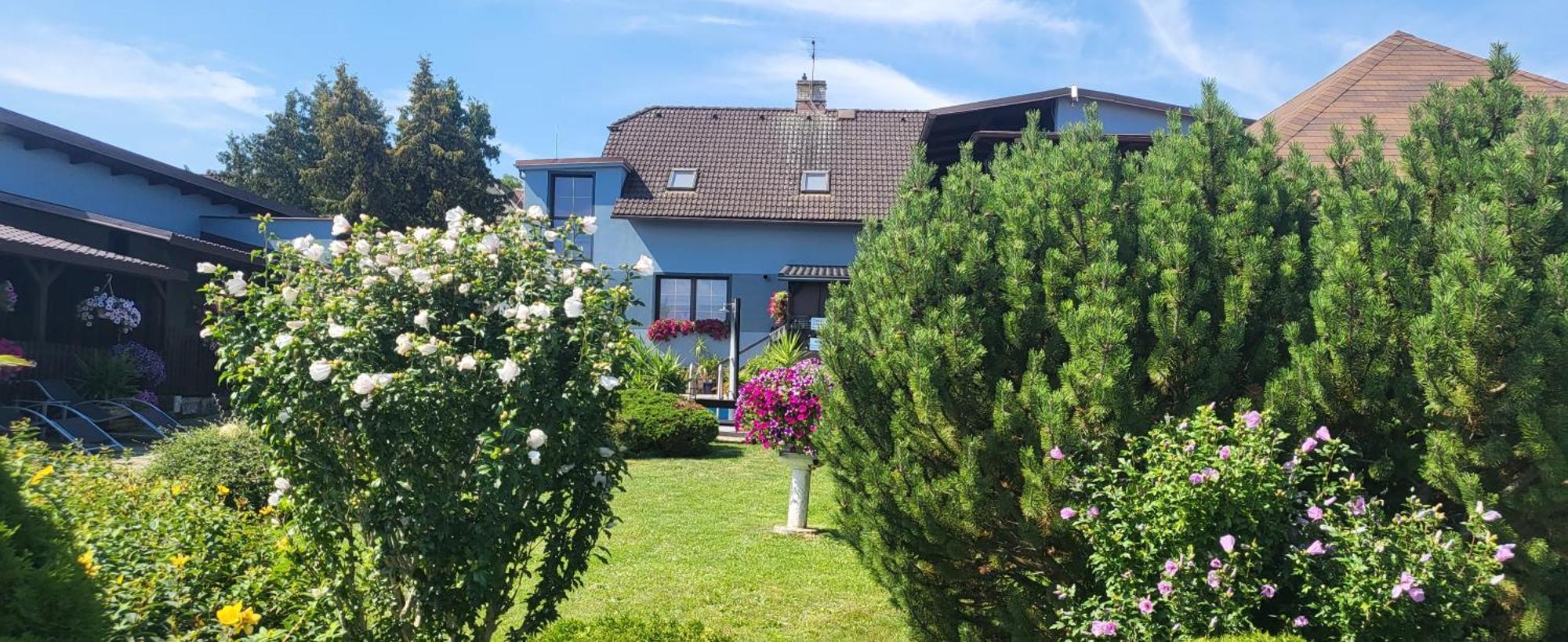 Hotel Areal Pauli Česká Skalice Exterior foto
